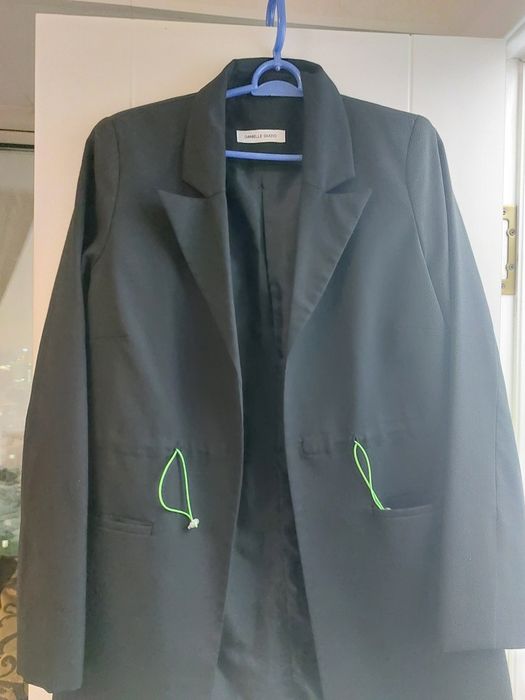 Продам пиджак черный