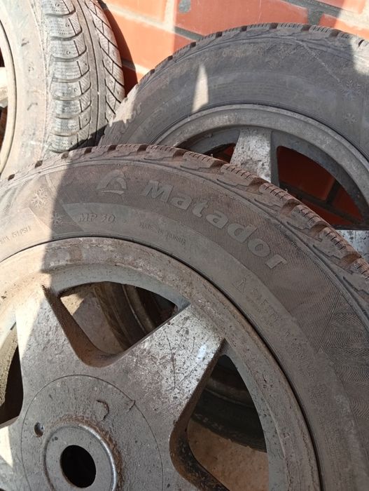Зимние шины на 15
