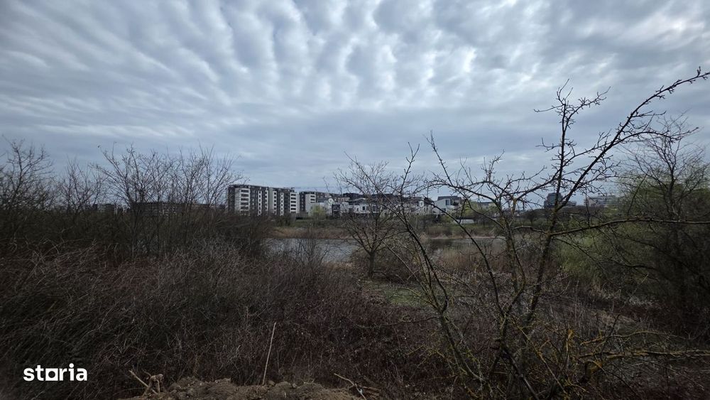 PIPERA LAC -Teren intravilan-premium