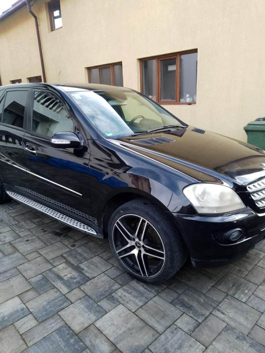Mercedes Benz ML320