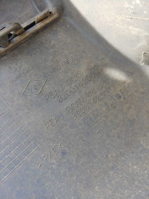 bara fata renault megane 2 2005  8200142001  8200142000