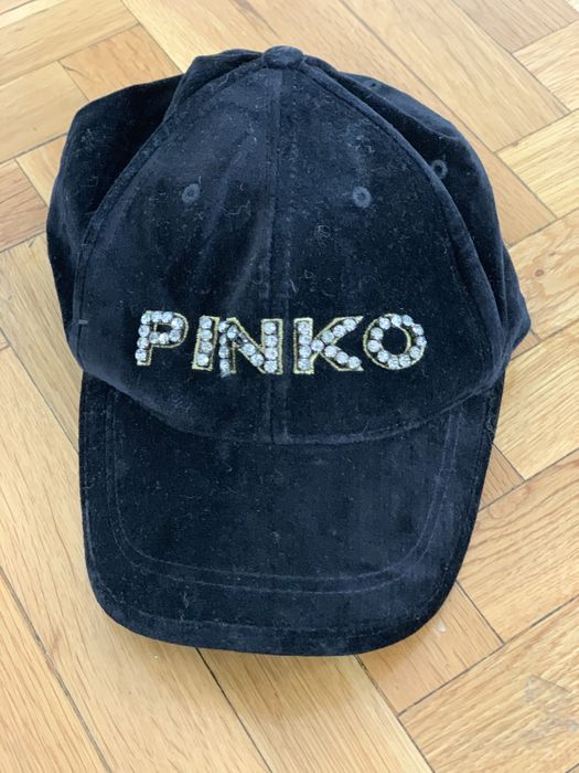 Pinko шапка с козирка