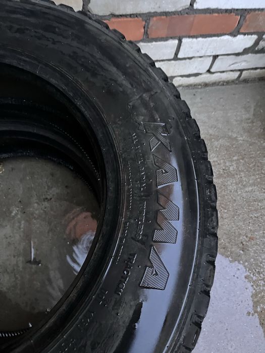 Продам резину на грузовик R17.5