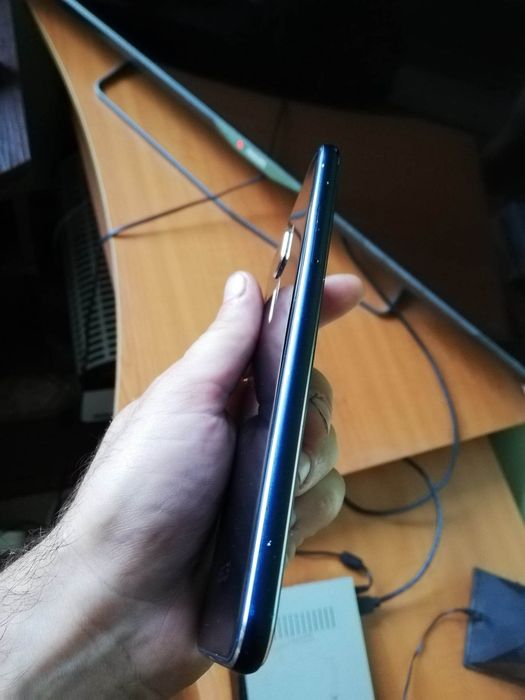 Телефон Asus ZenFone