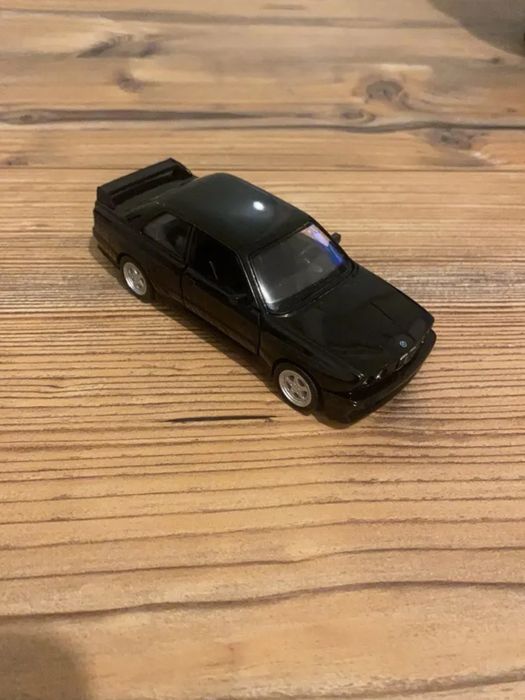 Количка BMW E30, 1:36