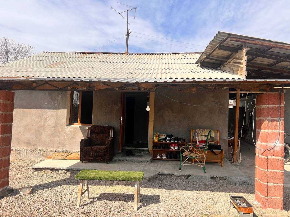 Продаётся дом возле Ташморе 7,4 соток. Море 50 метров. 2 дома