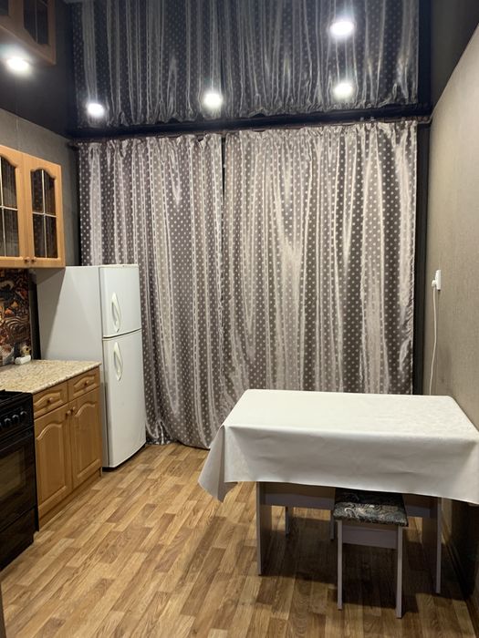 Сдам квартиру район 1000 мелочей.