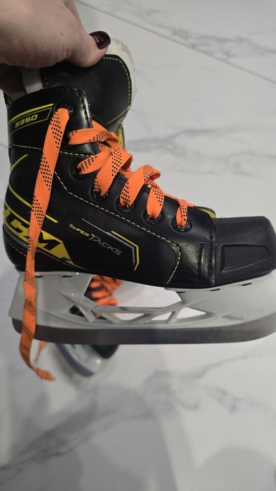 Детские коньки для хоккея