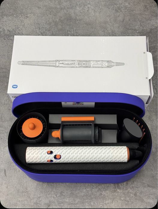 Dyson  hs08. Airwrap. id. • Vinca blue  • Ceramic pink• Red velvet