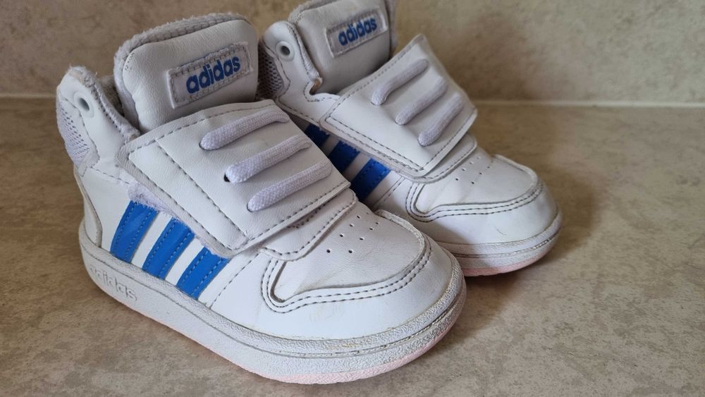 Детски кецове ADIDAS HOOPS MID 2.0