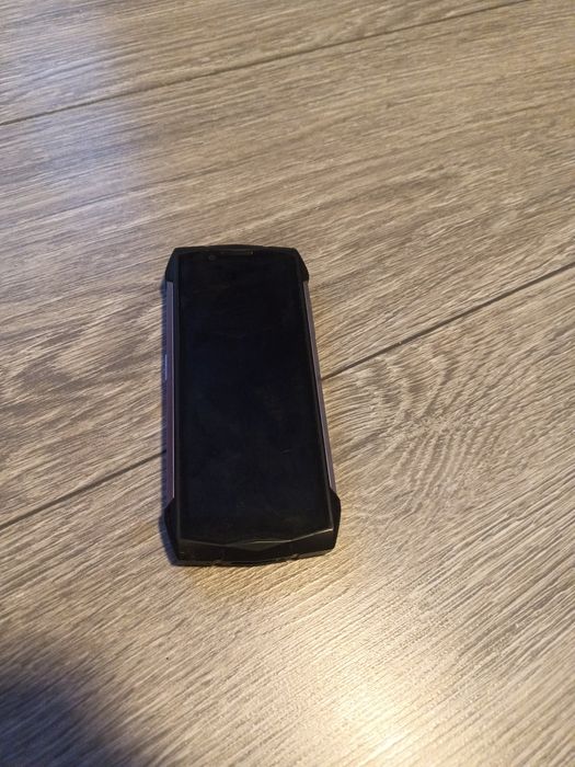 Telefon mic rezistent