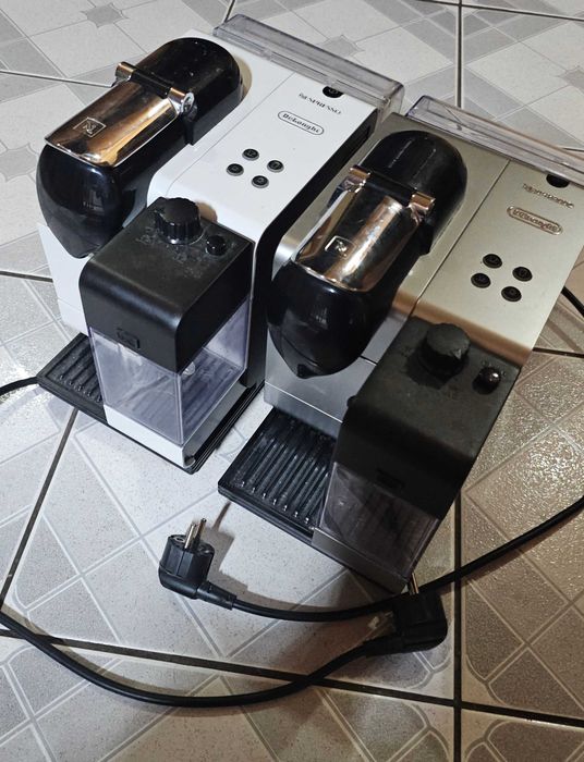 2 x Nespresso DeLonghi Lattissima – pentru reparație / piese