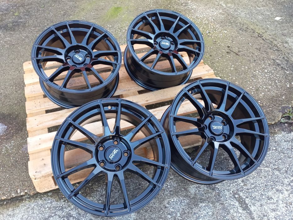 17.5x100 O.Z Piano Black  Toyota Subaru Audi A1 A3 Golf Bora Tiago Чисто Нови.