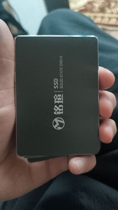 Жеский диск ssd 120 гб