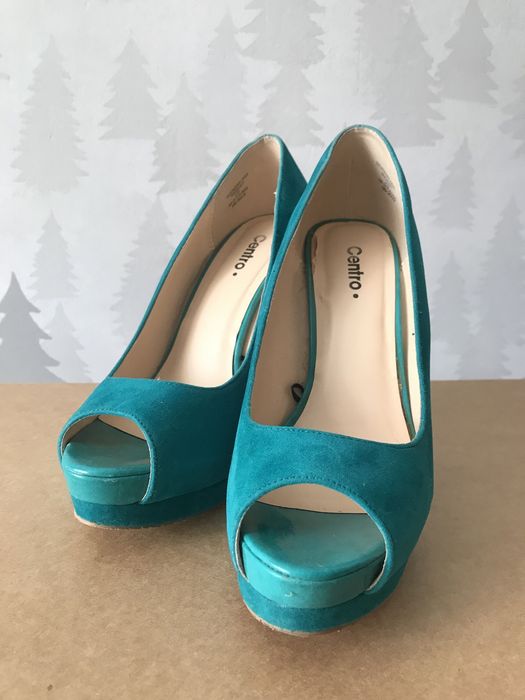 Продам туфли на каблуке