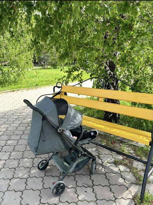 Продам б/у коляску