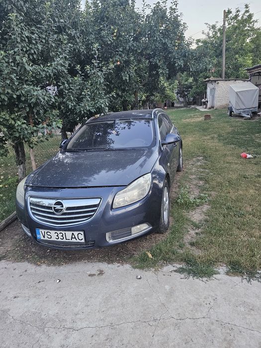 Se vinde opel insignia sport breck din 2009, ceva la motor defect. Detalii in privat. Preț 850 euro.