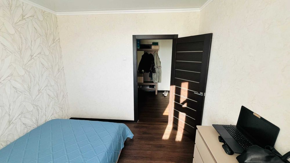 Продам 3-комнатную, Сералина 42