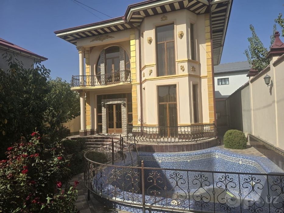 Продам дом 7 соток земли