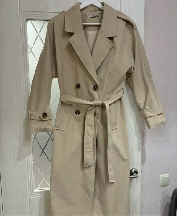 Продам Пальто и Плащ