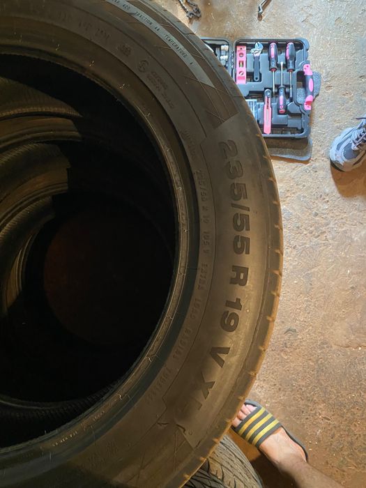 Гуми-235,55,19, 235,65,17 80лв всички