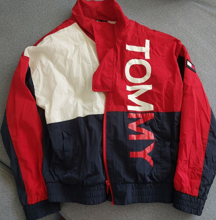 Детско оригинало  яке Tommy Hilfiger