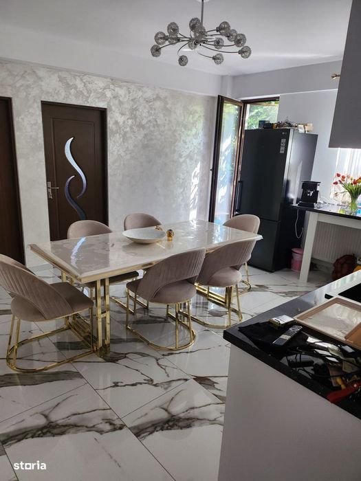 Apartament cu 4 camere, 90 mp, terasa de 35 mp, zona Stadionului — fotografia 1