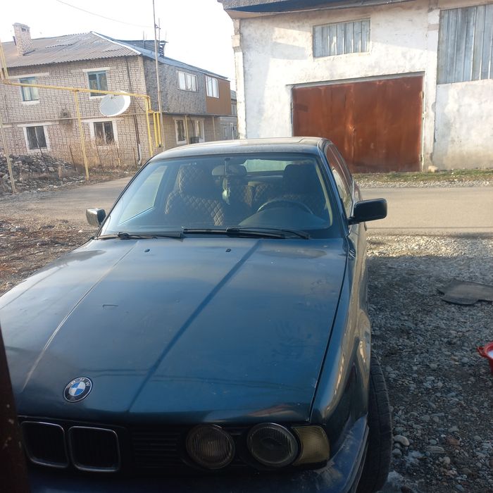 Бмв Е34  состояние хорошое ,