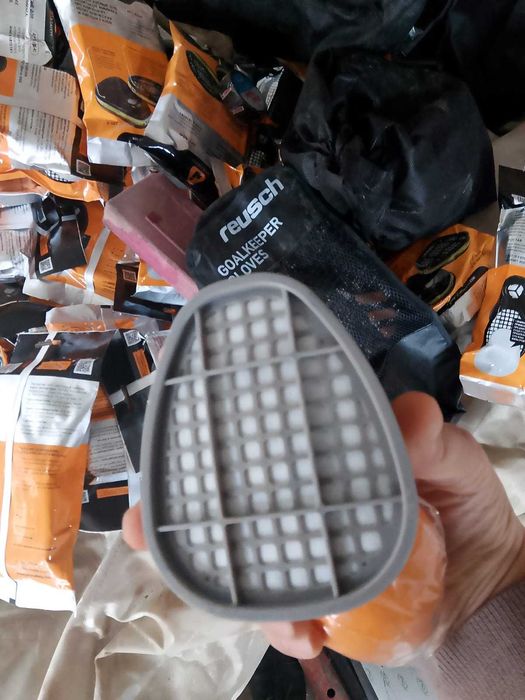 Продаются  новые панорамные противогазы+