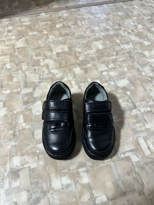 Продам туфли детские