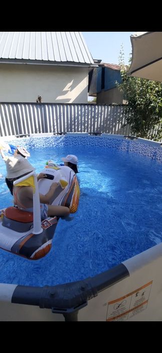 Продам бассейн в отличном состоянии