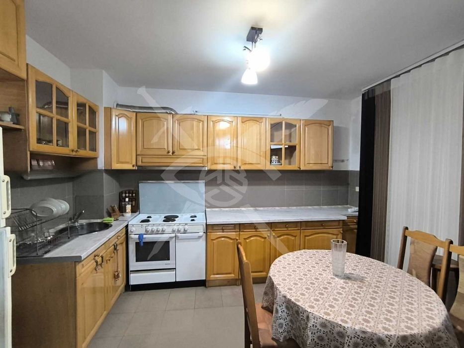 Дава се под наем Двустаен апартамент в София, Изток - 75 кв.м за 727.77 € - Снимка #2