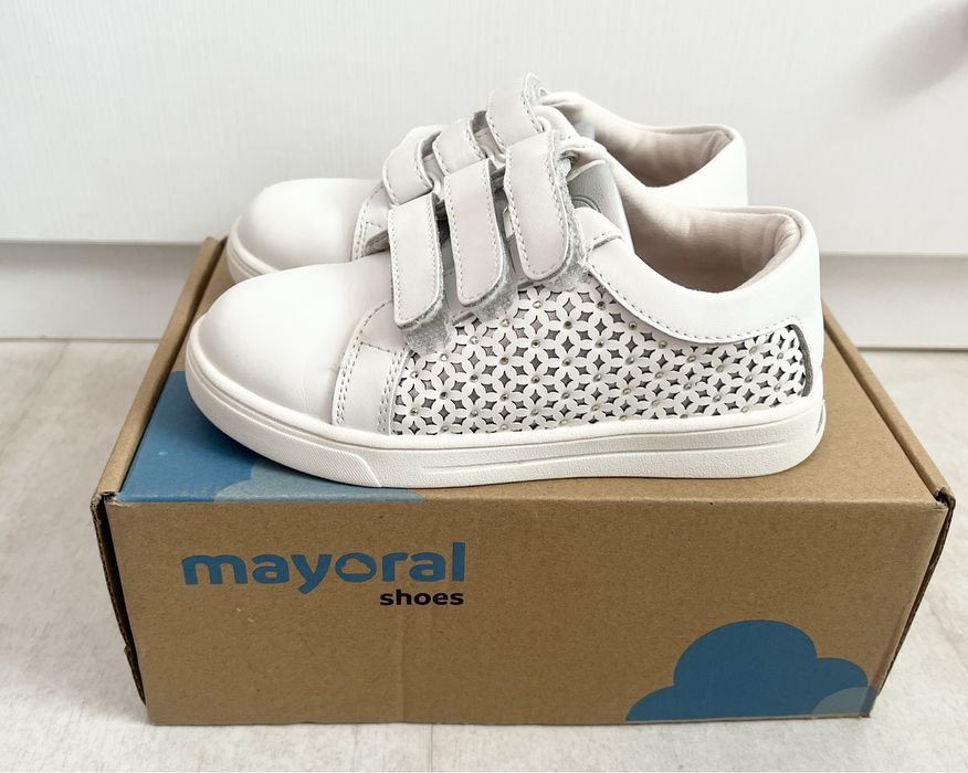 Бели кецове Mayoral, 27 номер