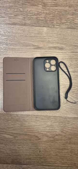 Чехол iPhone 16 pro max 2 разных