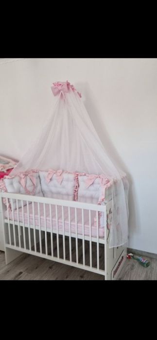 Pătuț din lemn  pentru bebeluși