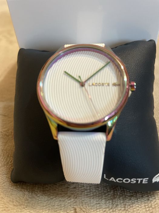 Дамски бял часовник с кожена каишка