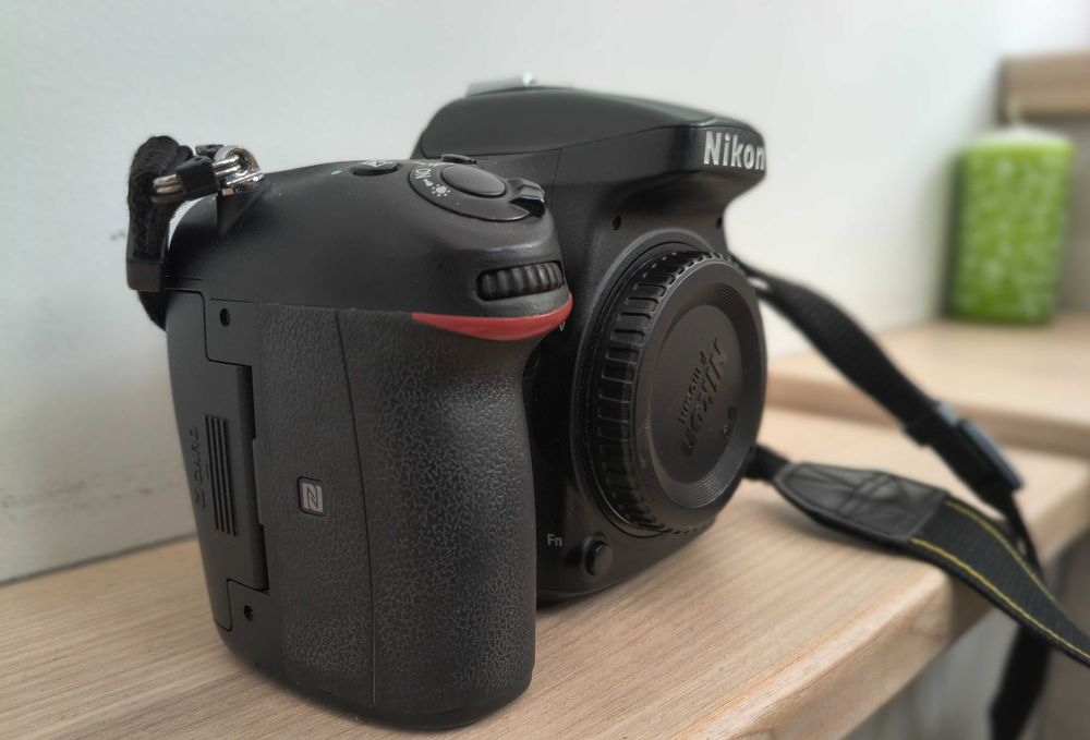 Nikon D7200 Body – Stare foarte bună, Ideal Foto Entuziast