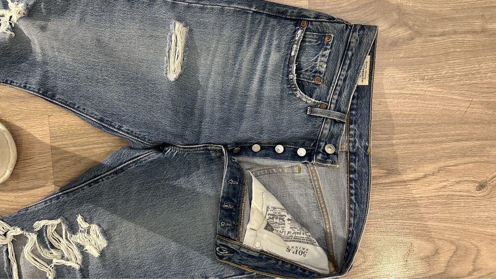 Джинсы Levis 501 на размер 28 (44-46)