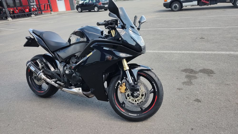 Vând Honda cbr 600f