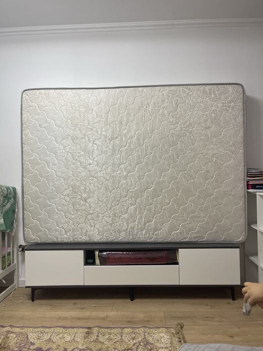 Продаю ортопедический матрас 140х200