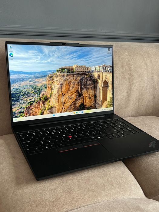 Schimb laptop Lenovo E16 Intel Ultra 5/ 48gb ram/ 1 tb