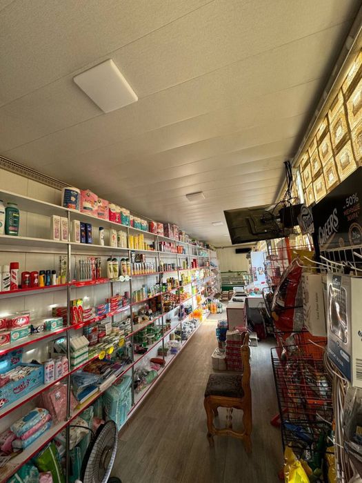 Кўчма дўкон сотилади