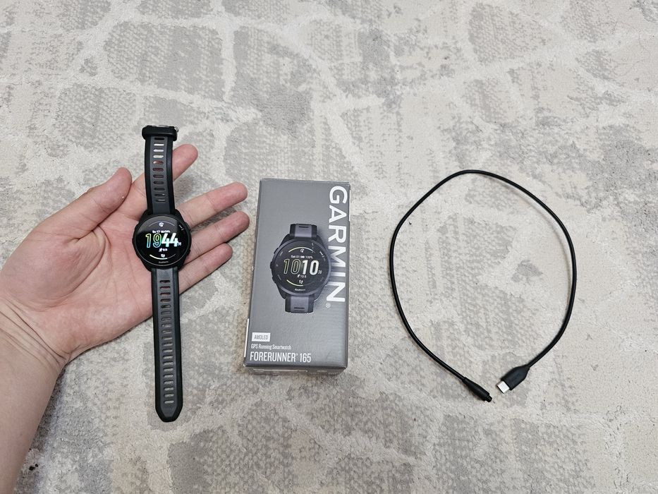 Продам Garmin forerunner 165