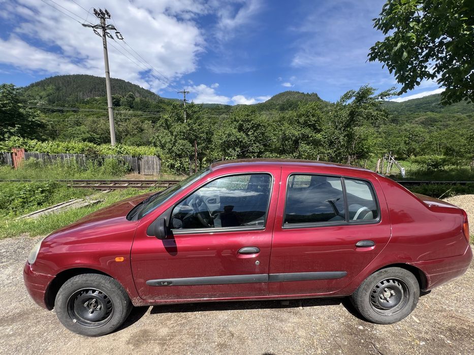 RENAULT Clio 2004 — imagine 2