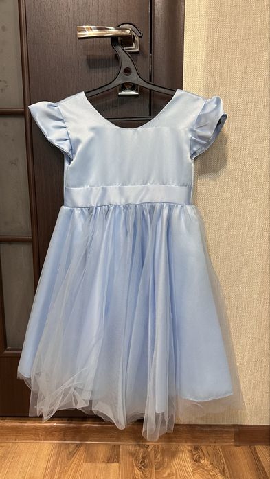 Детское  нарядное платье для девочки