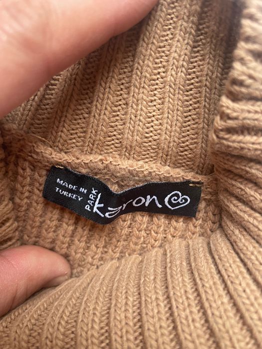 Продам свитер коричневый