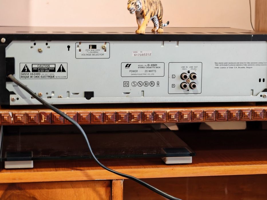 Sansui D-X501. Deck valoros, superb. Estetică de raft. Preț fix !