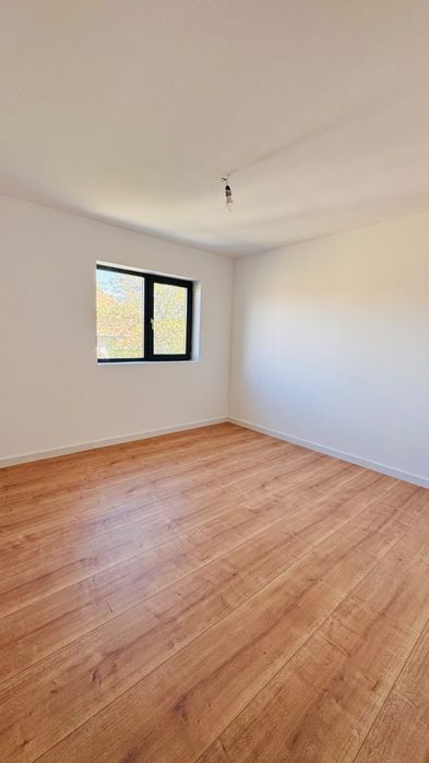 Casă noua ,P+1 semicentral Târgu Jiu la cheie  112 mp | teren 408 mp |