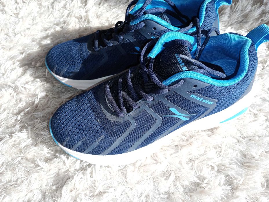 детски маратонки NIKE  и ADIDAS    
 МАТ-СТАР номер 37