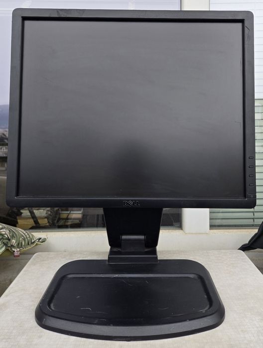 Монитор Dell 19"